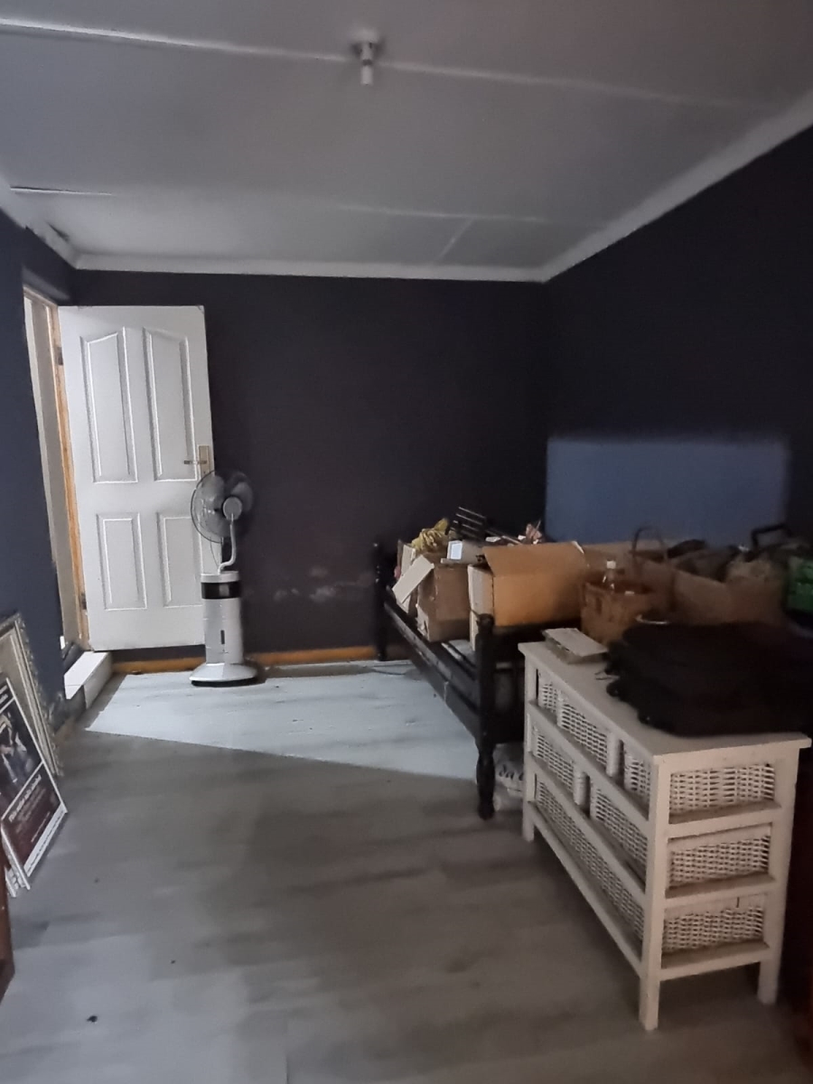 4 Bedroom Property for Sale in Kwa Nobuhle Eastern Cape